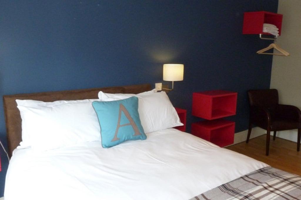 Adelphi Guesthouse Дъблин Стая снимка