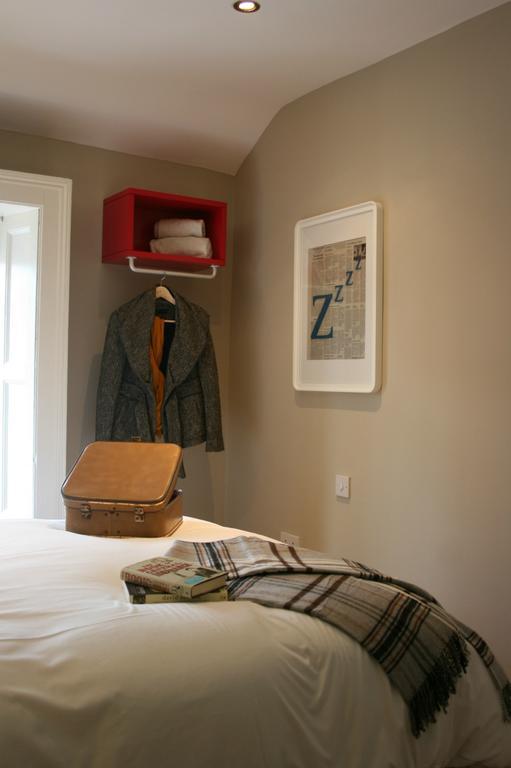 Adelphi Guesthouse Дъблин Стая снимка